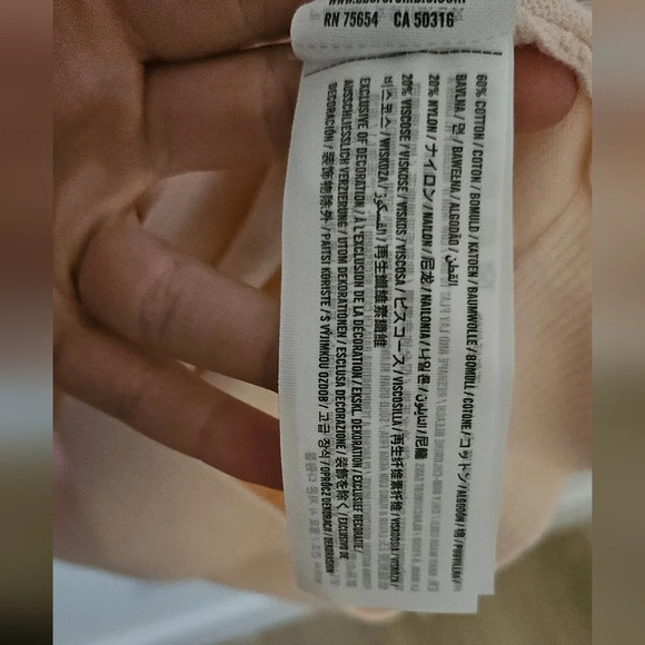 Abercrombie & Fitch Baby Pink Sweater - Picture 3 of 6